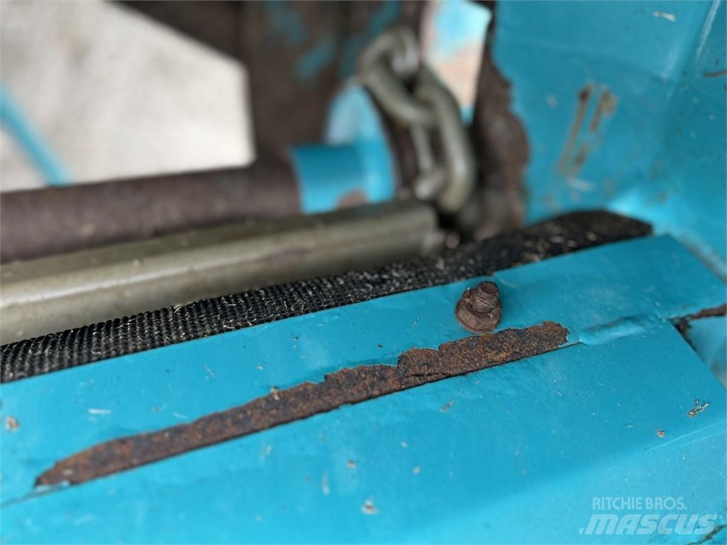 Rolland RollTwin 195 معدات توزيع السماد العضوي