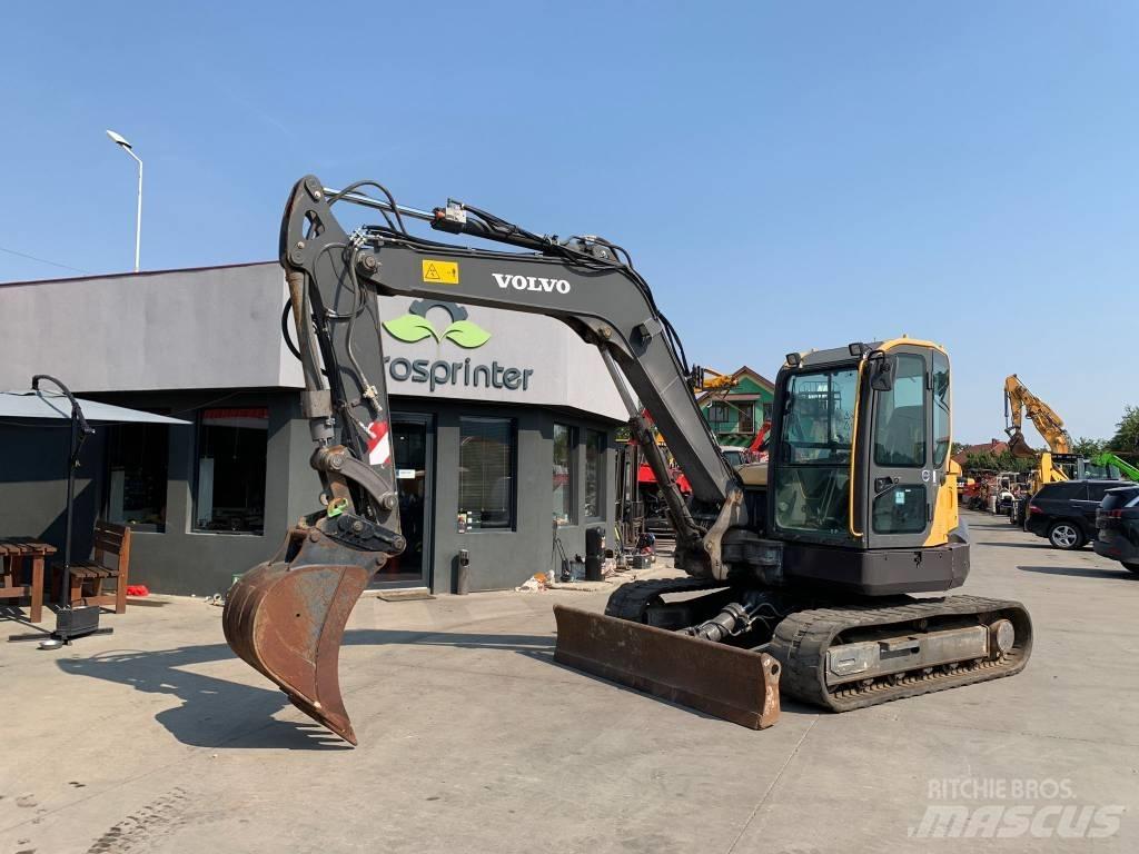 Volvo ECR 88 D حفارات وسط 7 طن - 12 طن