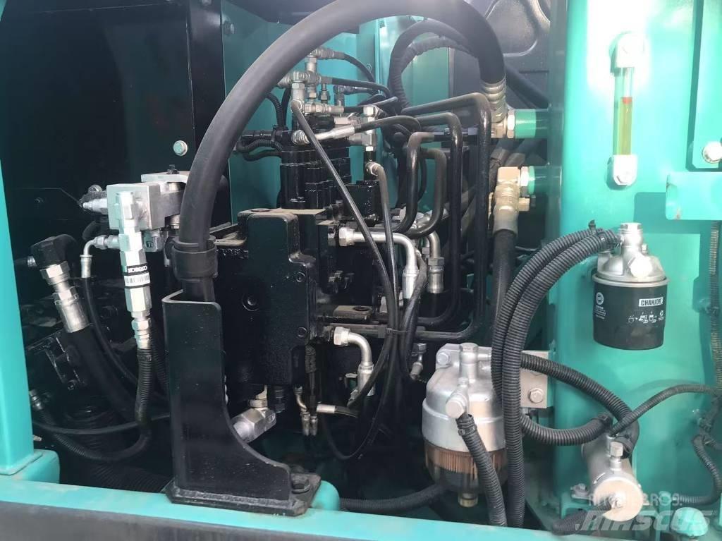 Kobelco SK 75 حفارات وسط 7 طن - 12 طن