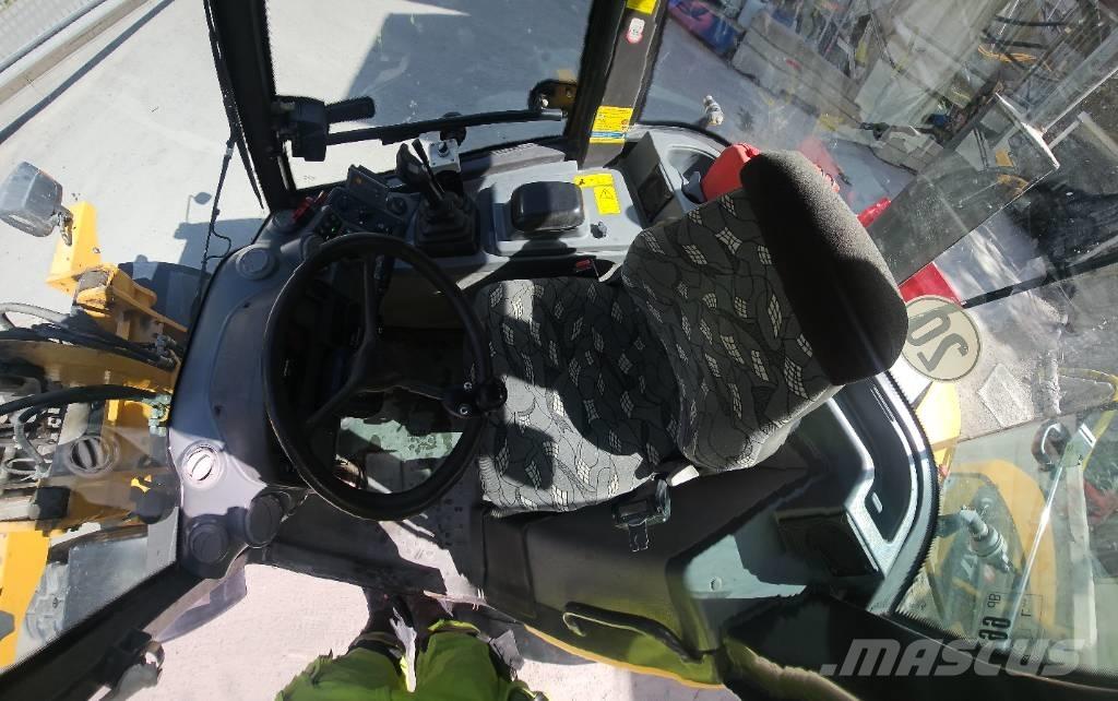 Volvo L25f لوادر بعجل