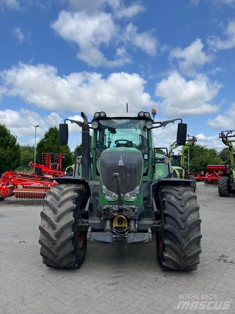 Fendt 824 Vario الجرارات
