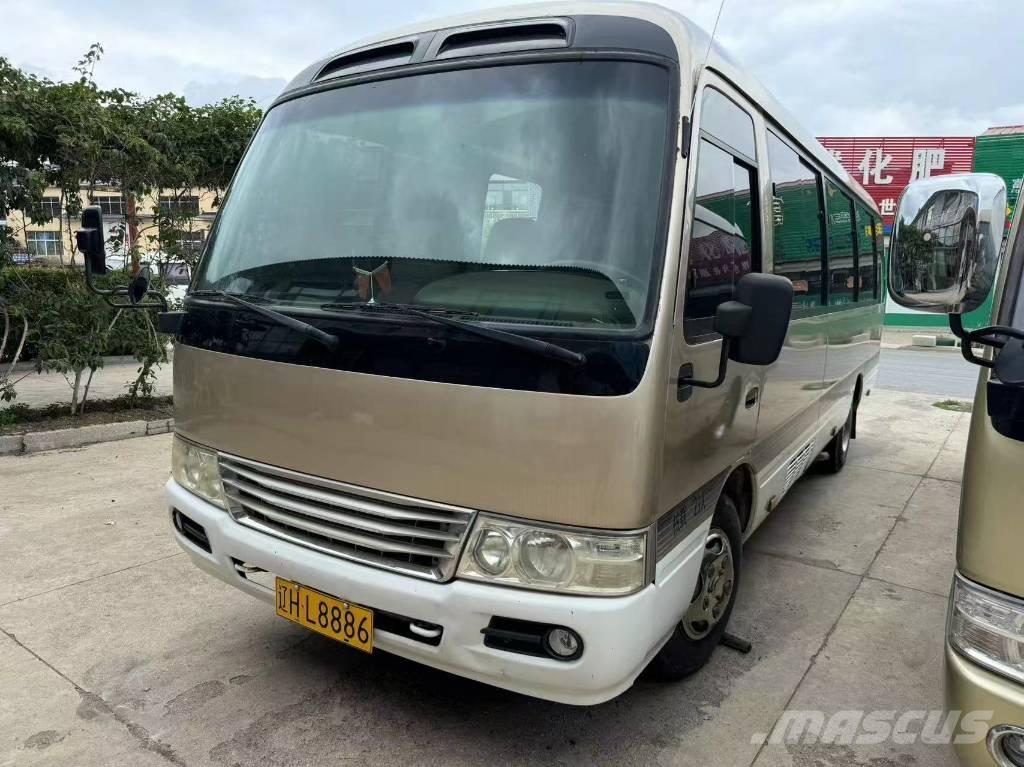 Toyota Coaster Bus حافلة صغيرة