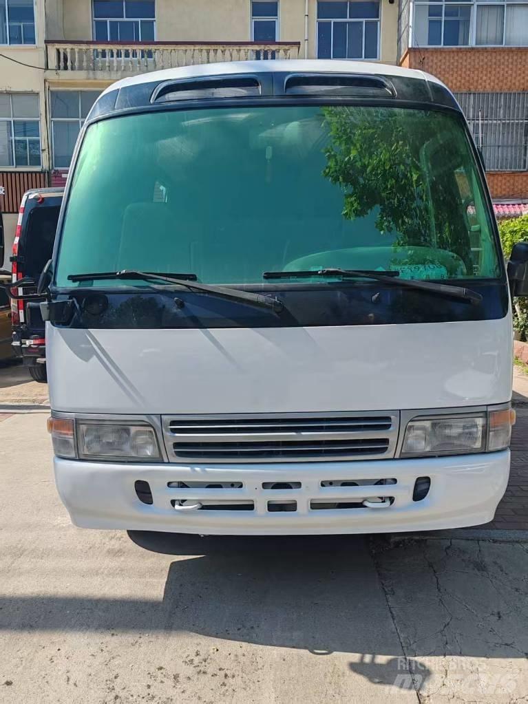 Toyota Coaster حافلة داخل المدينة