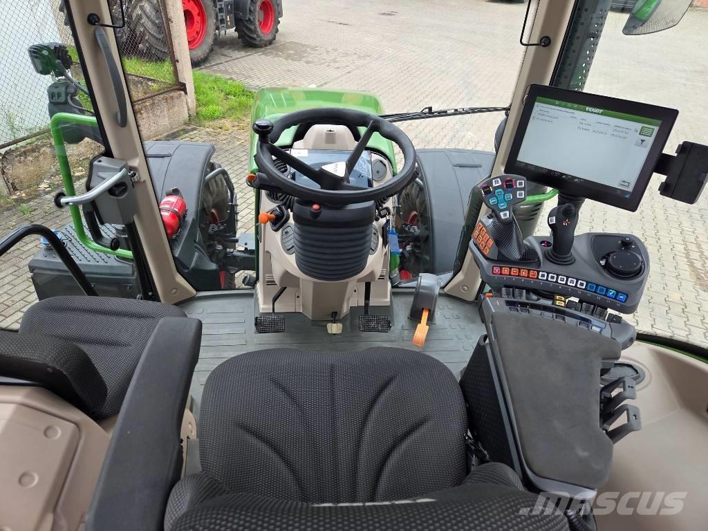 Fendt 724 Vario الجرارات