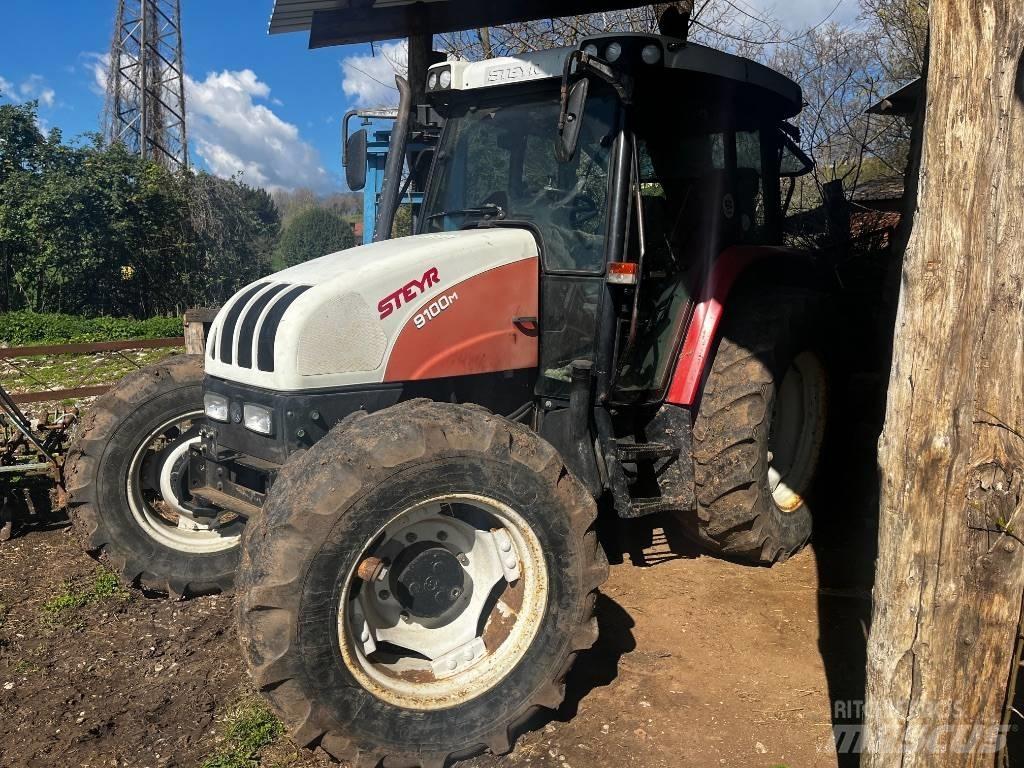 Steyr 9100 M الجرارات