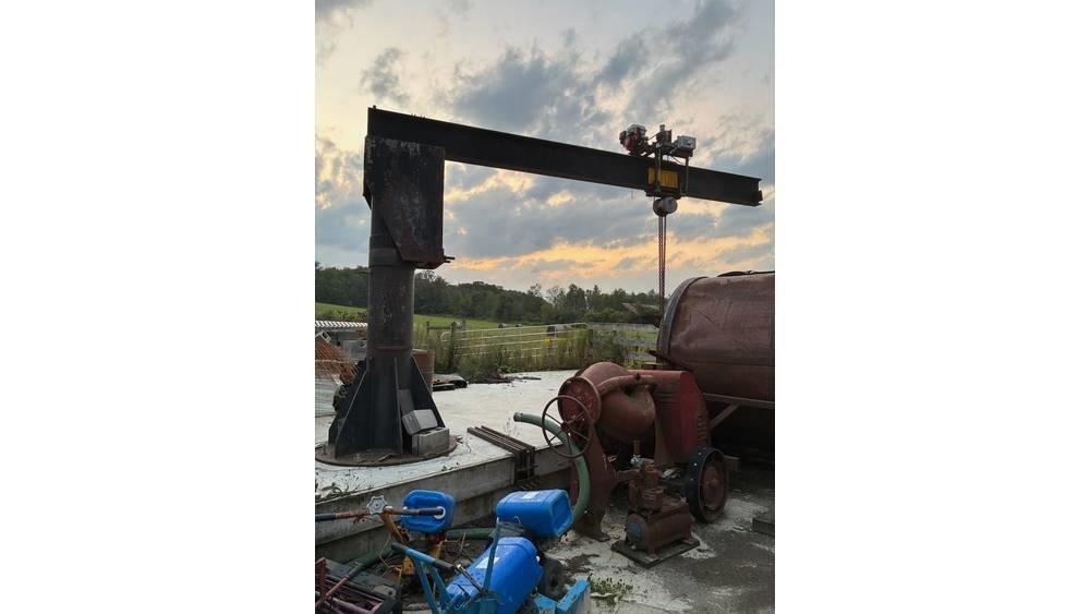 Crane and Winch رافعات علوية وقنطرية