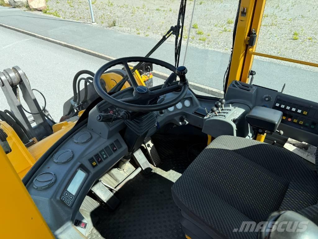 Volvo L 70 C لوادر بعجل