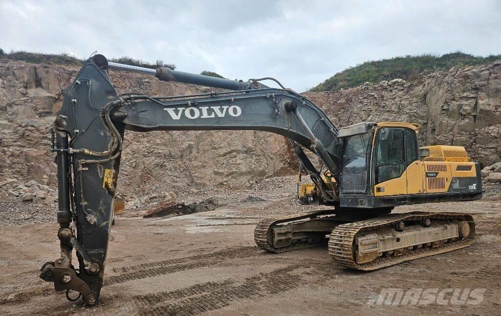 Volvo EC 380 D حفارات زحافة