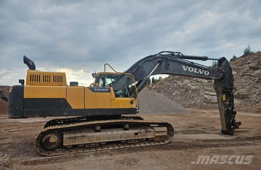 Volvo EC 380 D حفارات زحافة