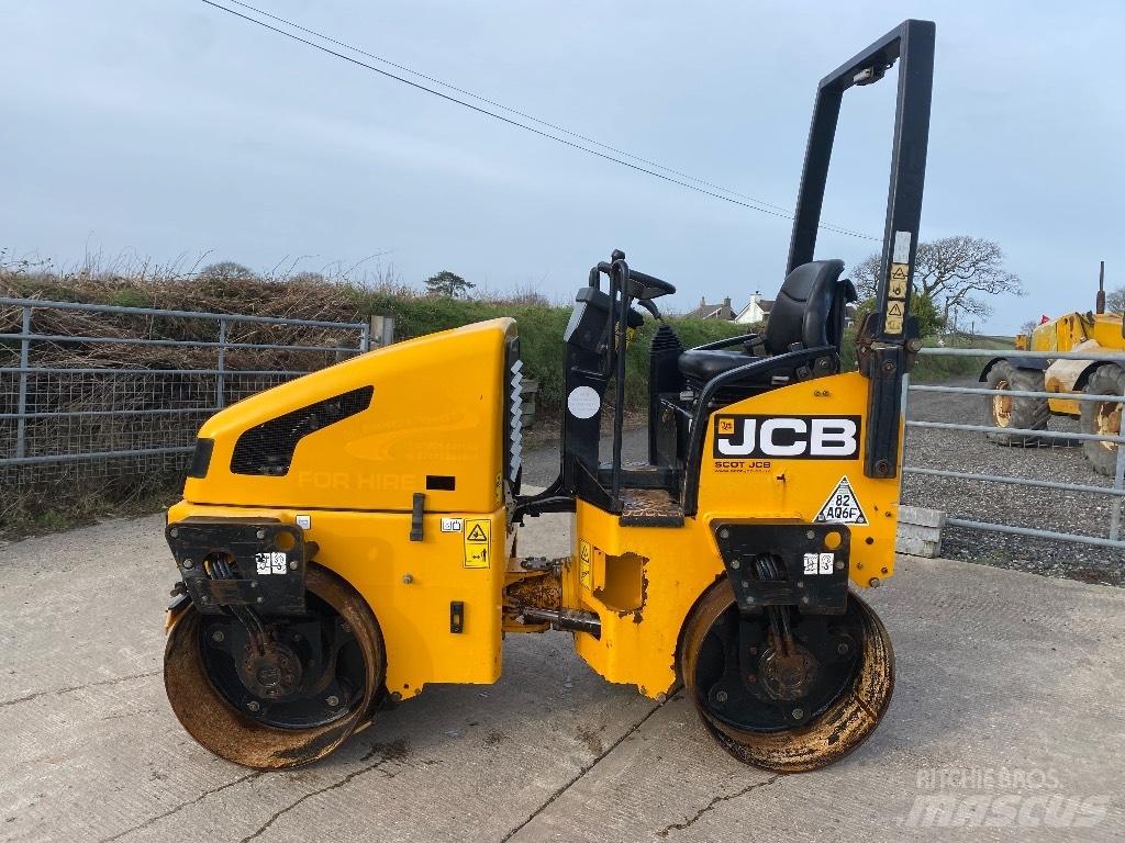 JCB VMT 260-120 مداحل ثنائية الاسطوانة