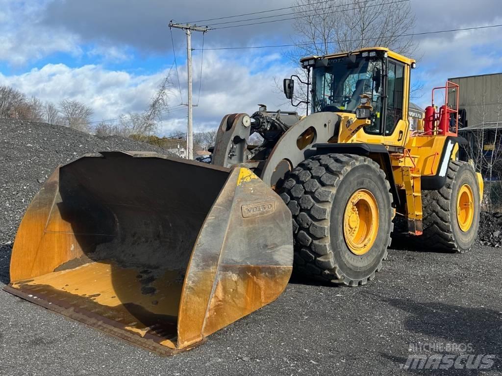 Volvo L 260 H لوادر بعجل