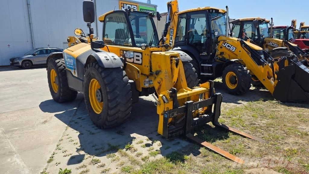 JCB 560-80 Agri Plus رافعة تلسكوبية