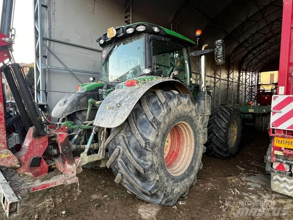 John Deere 6145 R الجرارات
