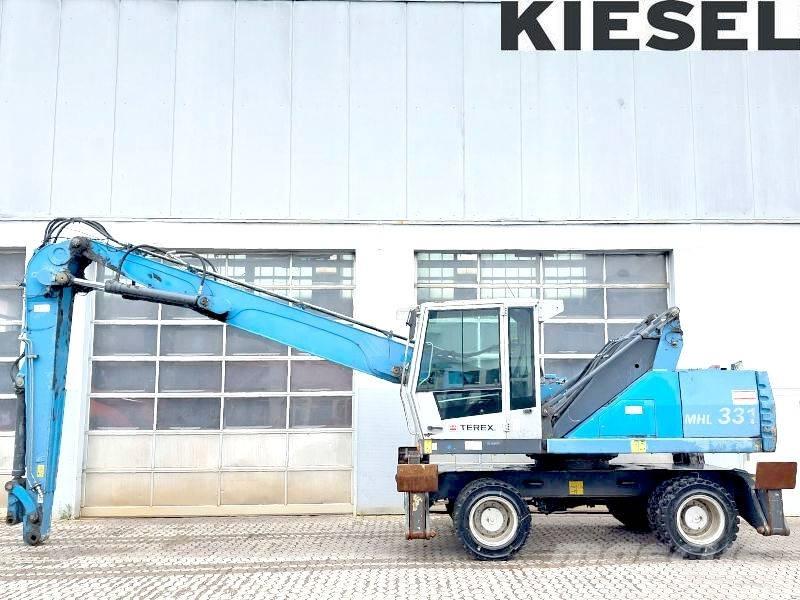 Fuchs MHL 331 D مناولات المخلفات / مناولات صناعية