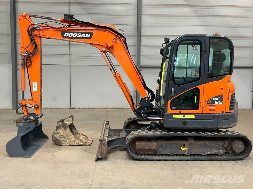 Doosan DX 63-3 حفارات صغيرة أقل من 7 طن (حفارات صغيرة)