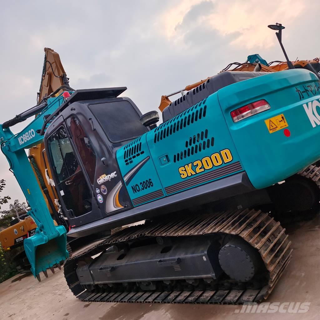 Kobelco SK 200 حفارات زحافة