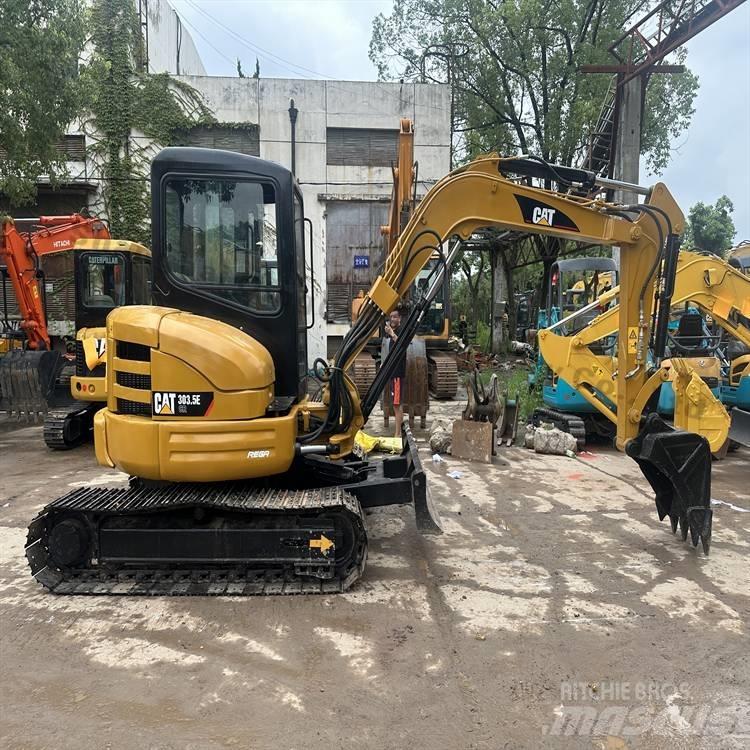 CAT 303.5 E حفارات صغيرة أقل من 7 طن (حفارات صغيرة)