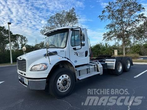 Freightliner M2 وحدات الجر