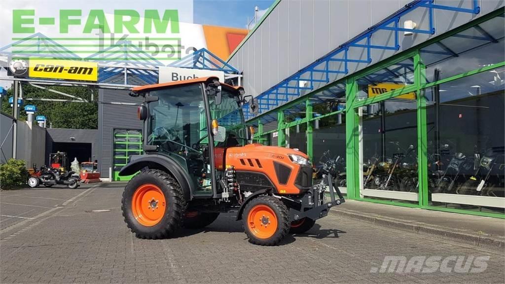 Kubota lx401 cab الجرارات