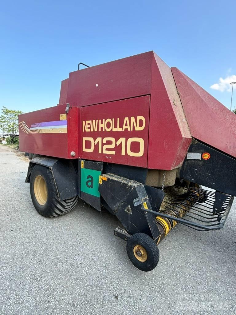 New Holland D 1210 محزمات مربعة