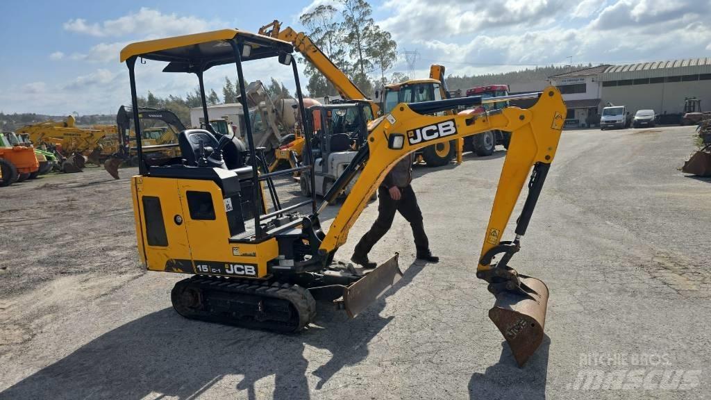 JCB 15 C-1 حفارات صغيرة أقل من 7 طن (حفارات صغيرة)