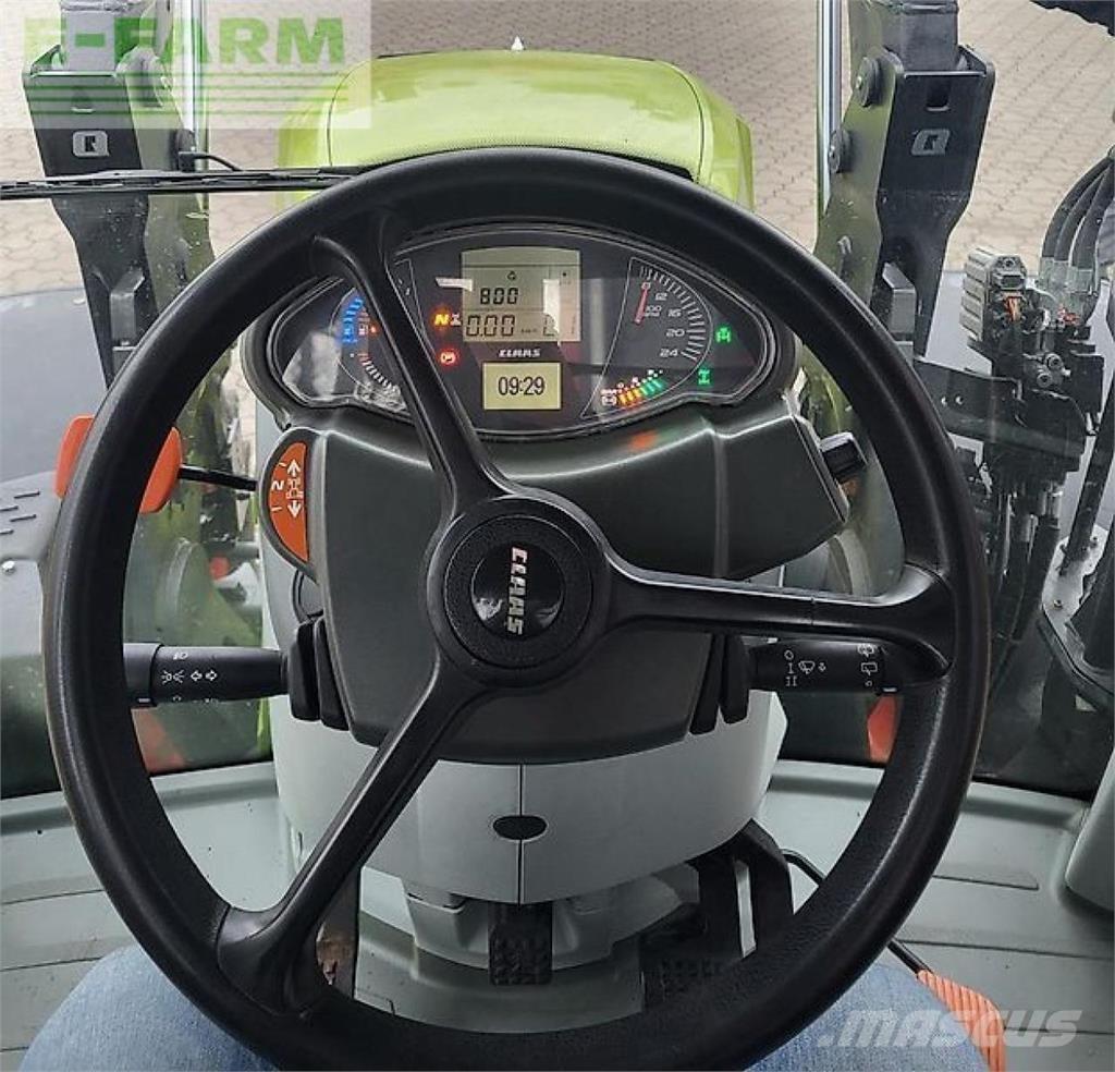 CLAAS arion 510 الجرارات