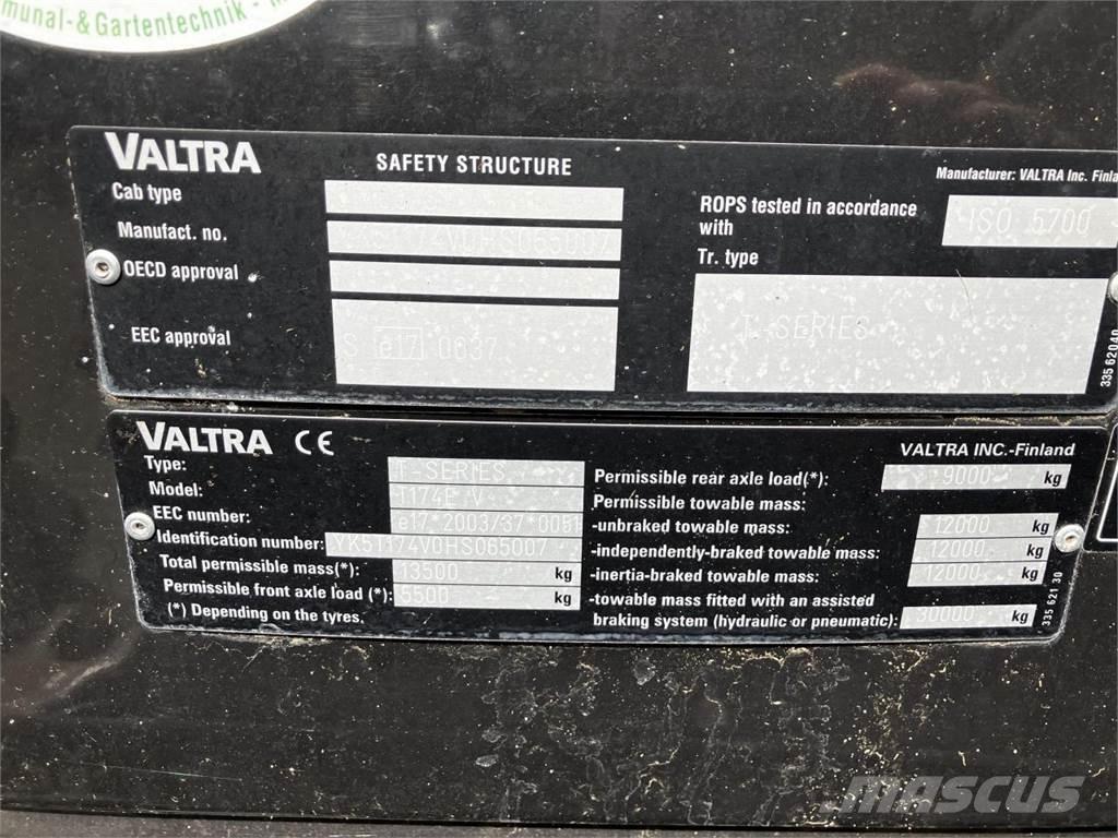 Valtra T174 Versu الجرارات