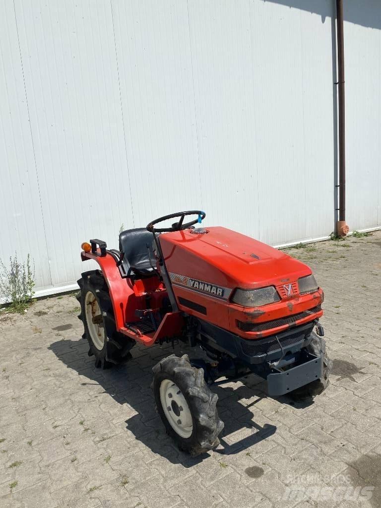 Yanmar Ke2 جرارات مدمجة