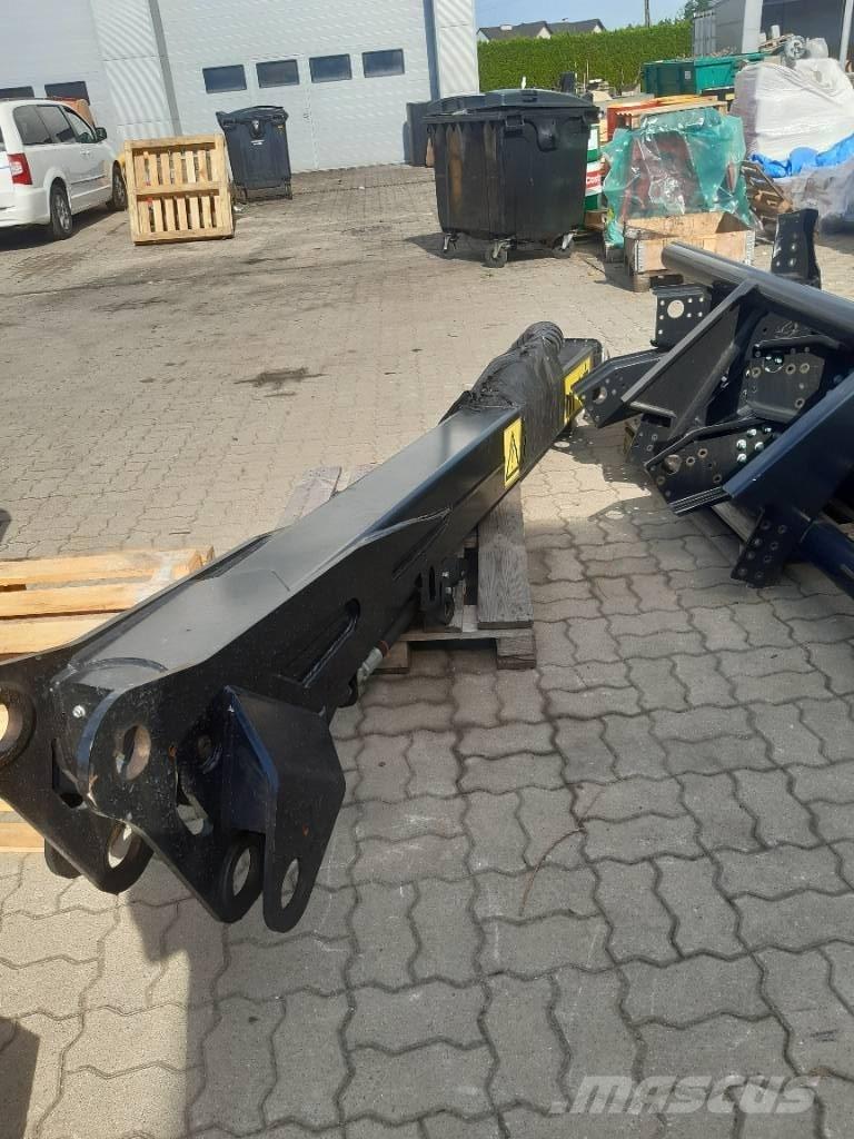 Komatsu 901.6 رافعات حصادات