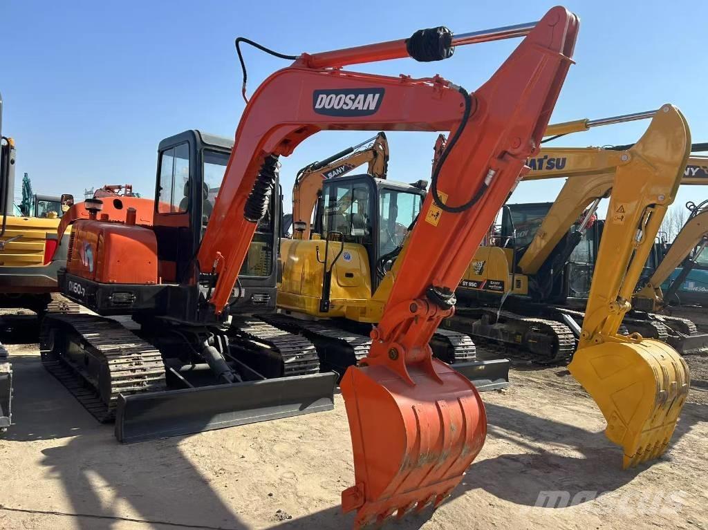 Doosan DH 55 حفارات صغيرة أقل من 7 طن (حفارات صغيرة)