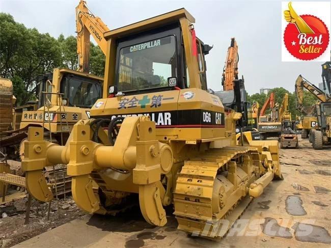 CAT D 6 G بلدوزرات مجنزرة