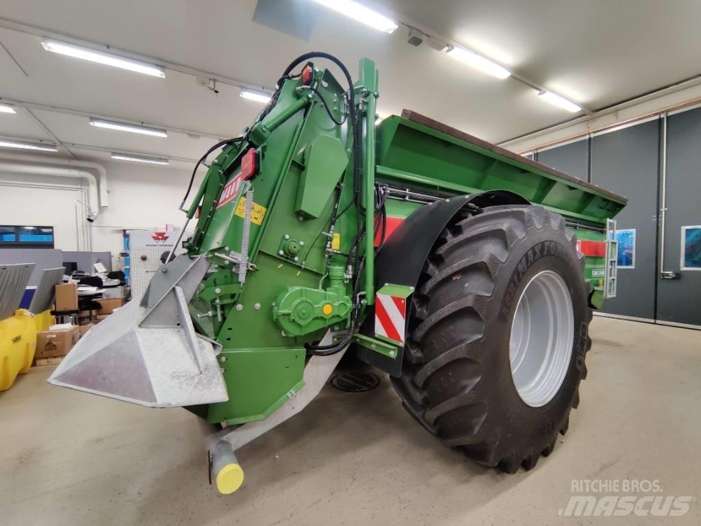 Bergmann TSW 2140 E معدات توزيع السماد العضوي