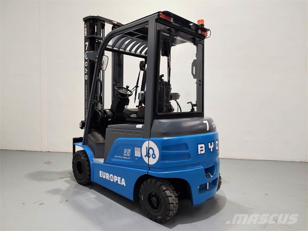 BYD ECB25C شاحنات ذات رافعات شوكية تعمل بالكهرباء