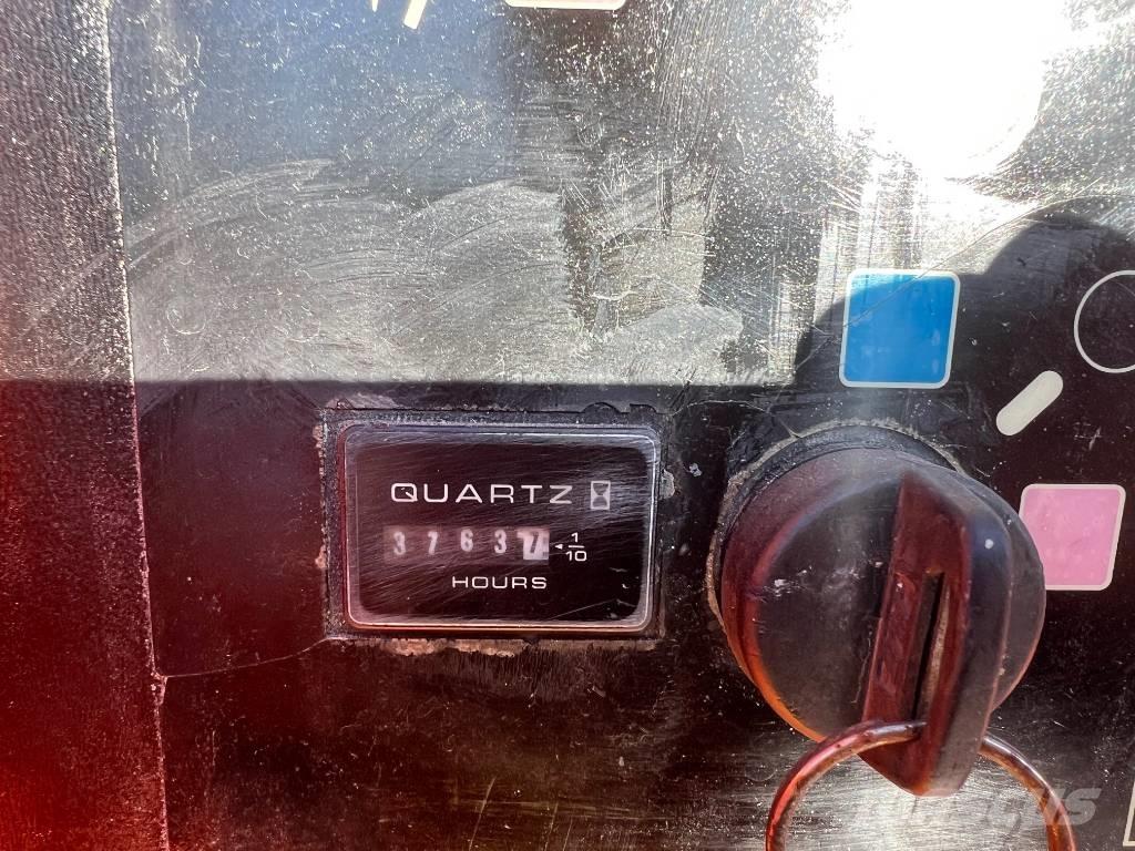 JLG 460 SJ رافعات سلة مفصلية