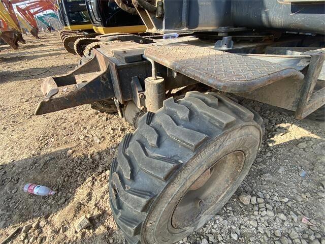 Doosan DX60W حفارات زحافة