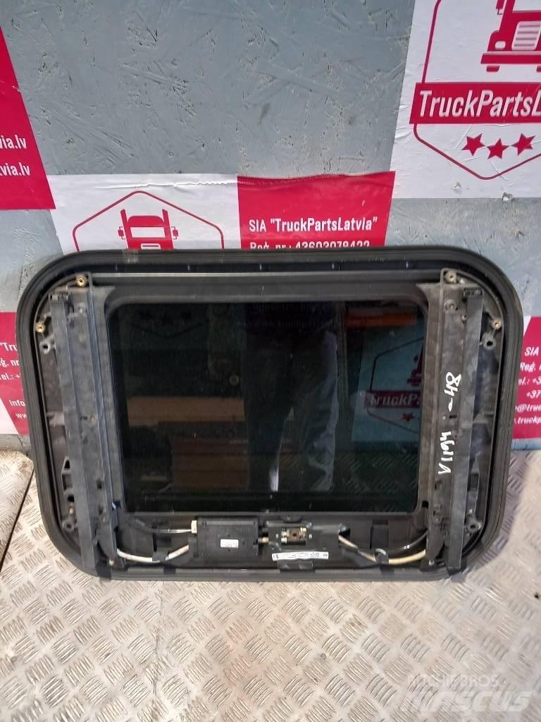 Volvo FH 12 20379286 كابينة والداخلية