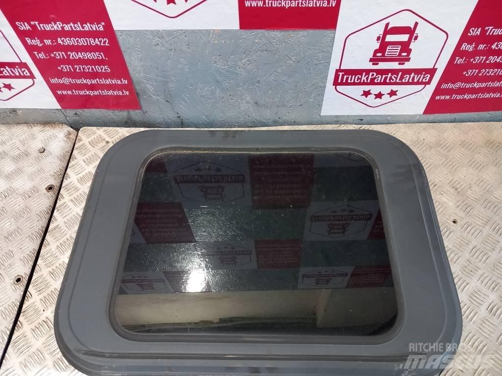 Volvo FH 12 20379286 كابينة والداخلية