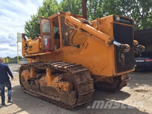  Kotmasu D355 A3 بلدوزرات مجنزرة