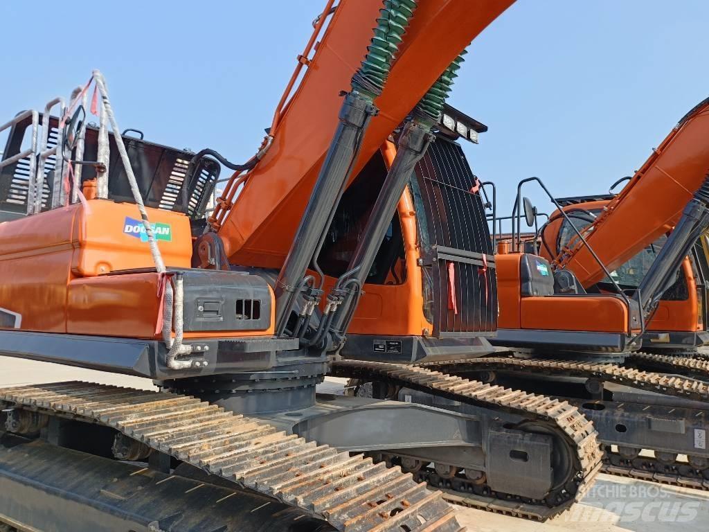 Doosan DX300-9 حفارات زحافة