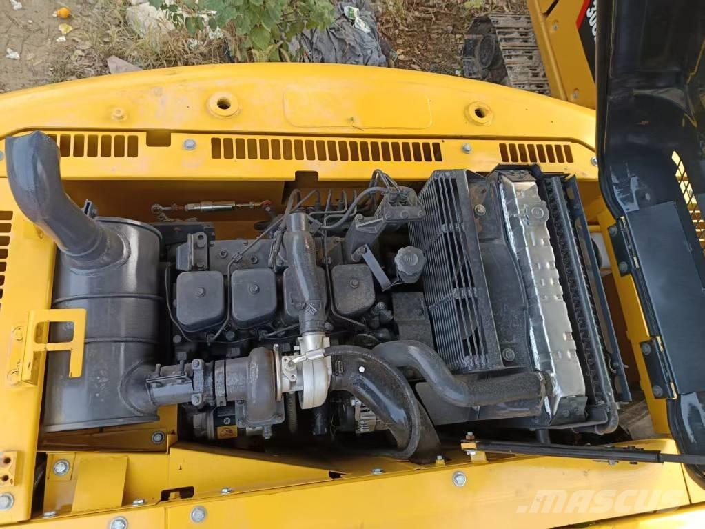 Komatsu PC 120 حفارات زحافة