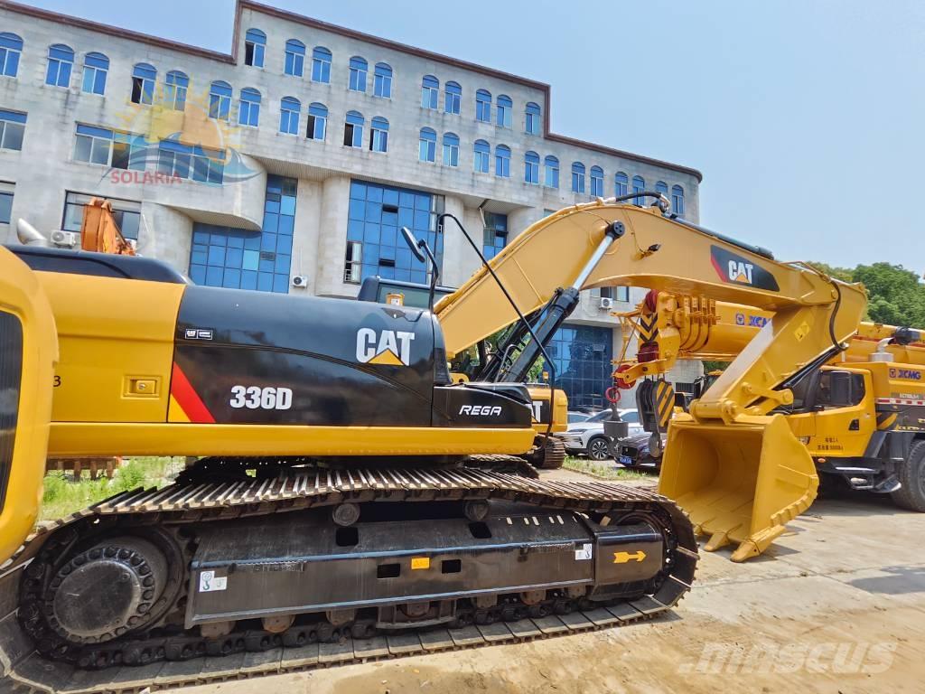CAT 336 D حفارات زحافة