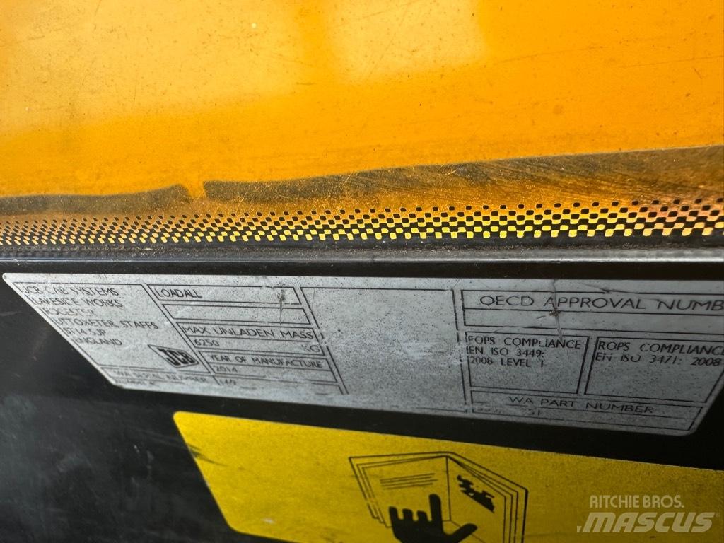 JCB 520-40 مناولات متداخلة