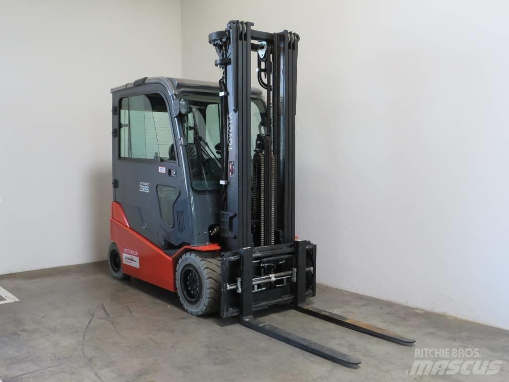 Toyota 8 FBMT 35 شاحنات ذات رافعات شوكية تعمل بالكهرباء
