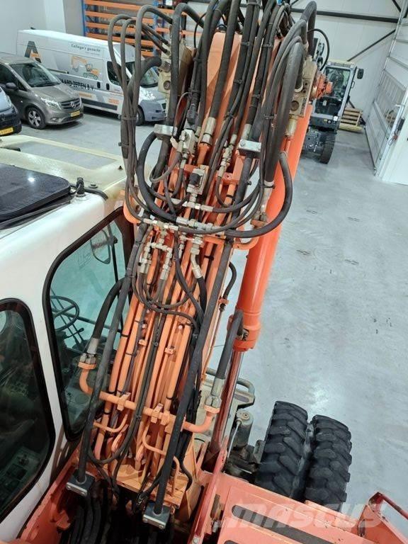 Atlas 1404 حفارات بعجل