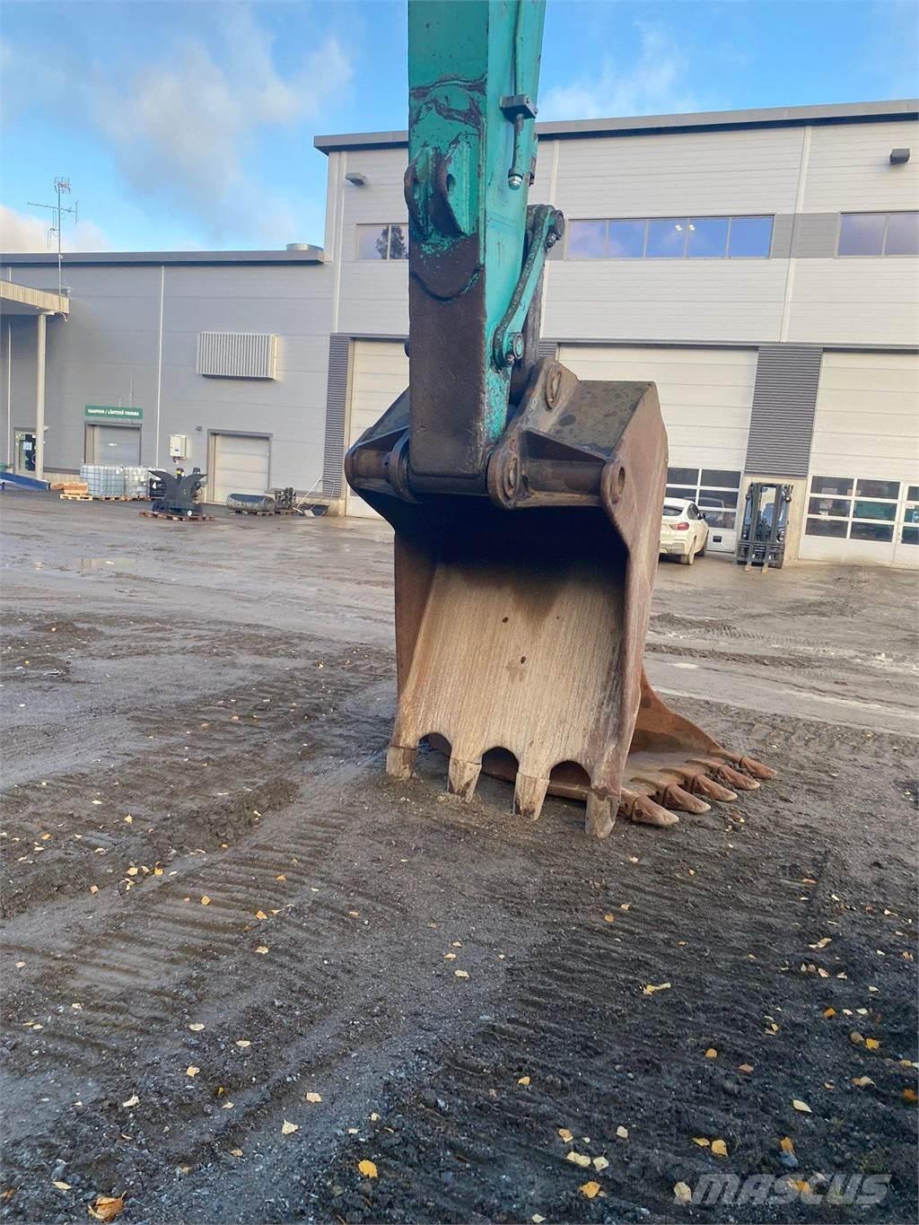 Kobelco SK330LC-6E حفارات زحافة