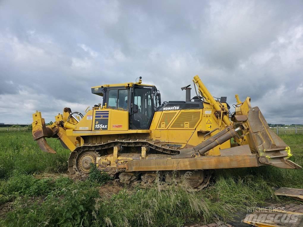 Komatsu D155AX-8 بلدوزرات مجنزرة