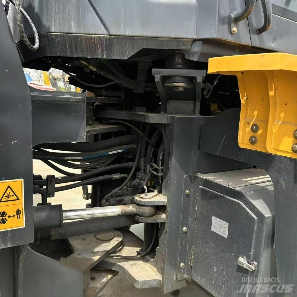 LiuGong 862 H لوادر بعجل