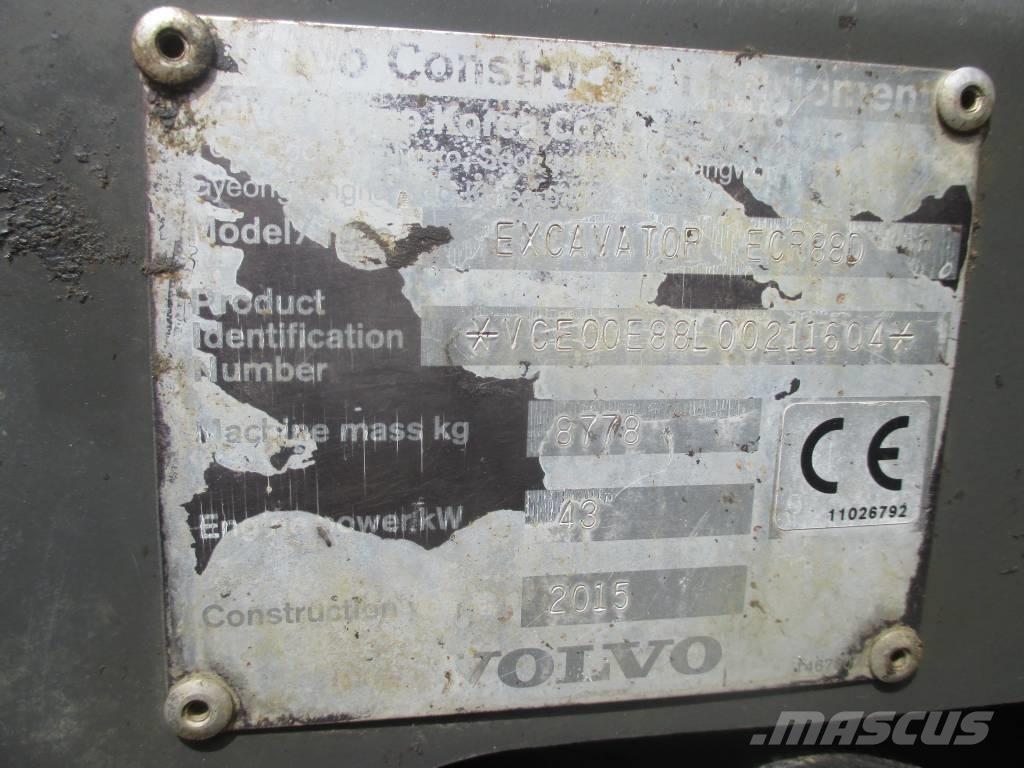 Volvo ECR 88 D حفارات وسط 7 طن - 12 طن