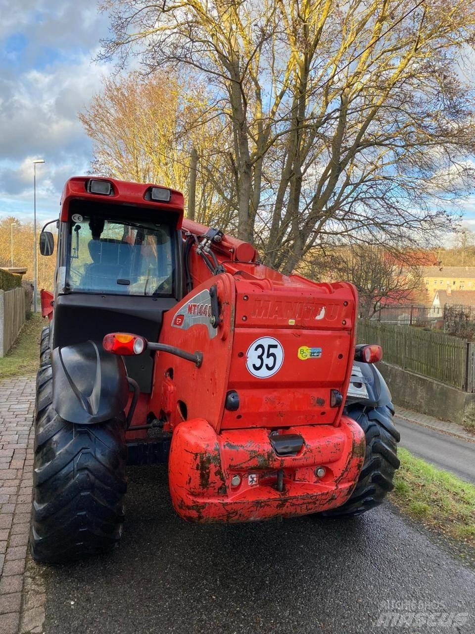 Manitou MT 1440 معدات مناولة لأغراض الزراعة