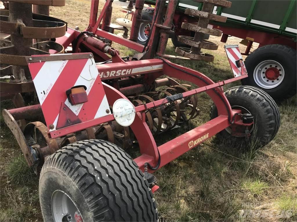 Horsch JOKER 8 RT زحافات ساحقة